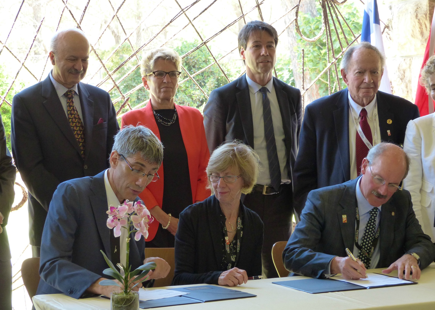 Peter Mascher, McMaster’s Associate Vice-President, International Affairs, (right) recently signed an MOU with Hebrew University of Jerusalem. In attendance: (top row, from left) Reza Moridi, Minister of Research and Innovation and Minister of Training, Colleges and Universities, Kathleen Wynne, Premier of Ontario, Eric Hoskins, Minister of Health and Long-Term Care, (bottom row from left) Oron Shagrir, Vice Rector for International Affairs, Hebrew University, Merle Goldman, Executive Vice-President, Canadian Friends of Hebrew University